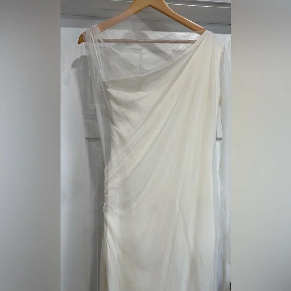 Elegant One Shoulder White Dress - Picture 10 of 16